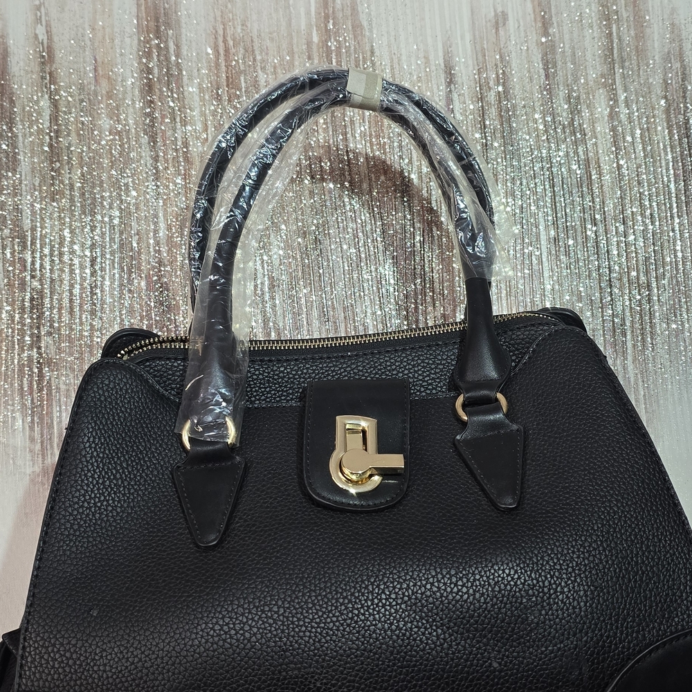 Elegant Black Handbag